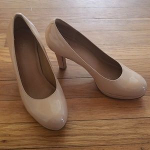 Clark's Nude Pumps